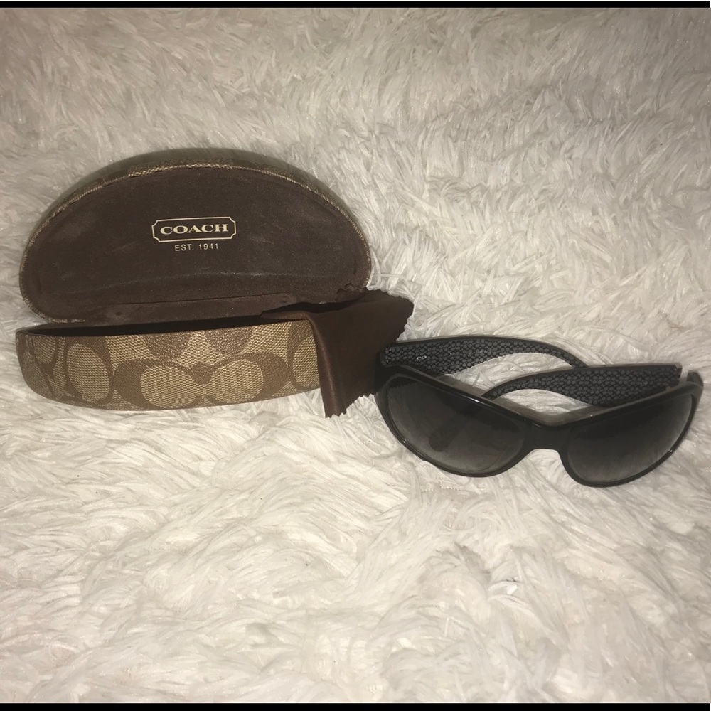 Coach sunnies good condition some scratches